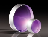 Оптическое окно для мощных лазеров из плавленого кварца, передача волнового фронта λ/10, рабочая длина волны: 1064 нм, диаметр: 19.1 мм, толщина: 6.35 мм