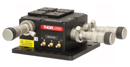 MAX312D/M - Многоосные платформы NanoMax, 3 регулируемые координаты, дифференциальные приводы, пьезоактуаторы без обратной связи, метрическая резьба, Thorlabs